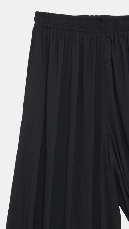 Wide-Leg Pleated Palazzo Pants (9209)