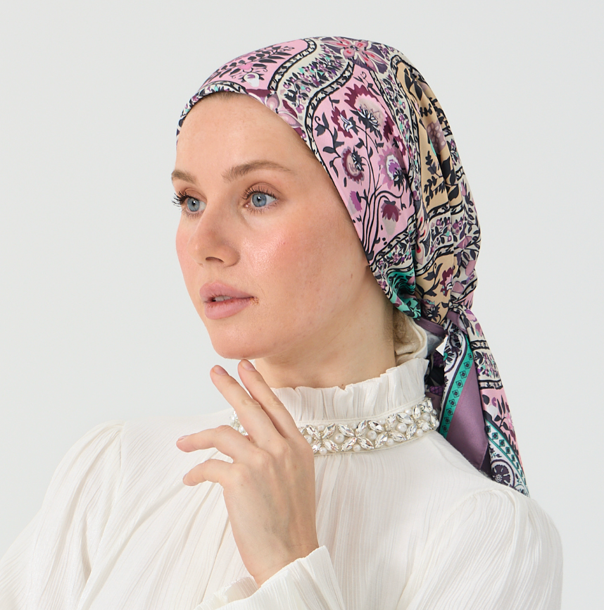 Lina Hijab (Square)